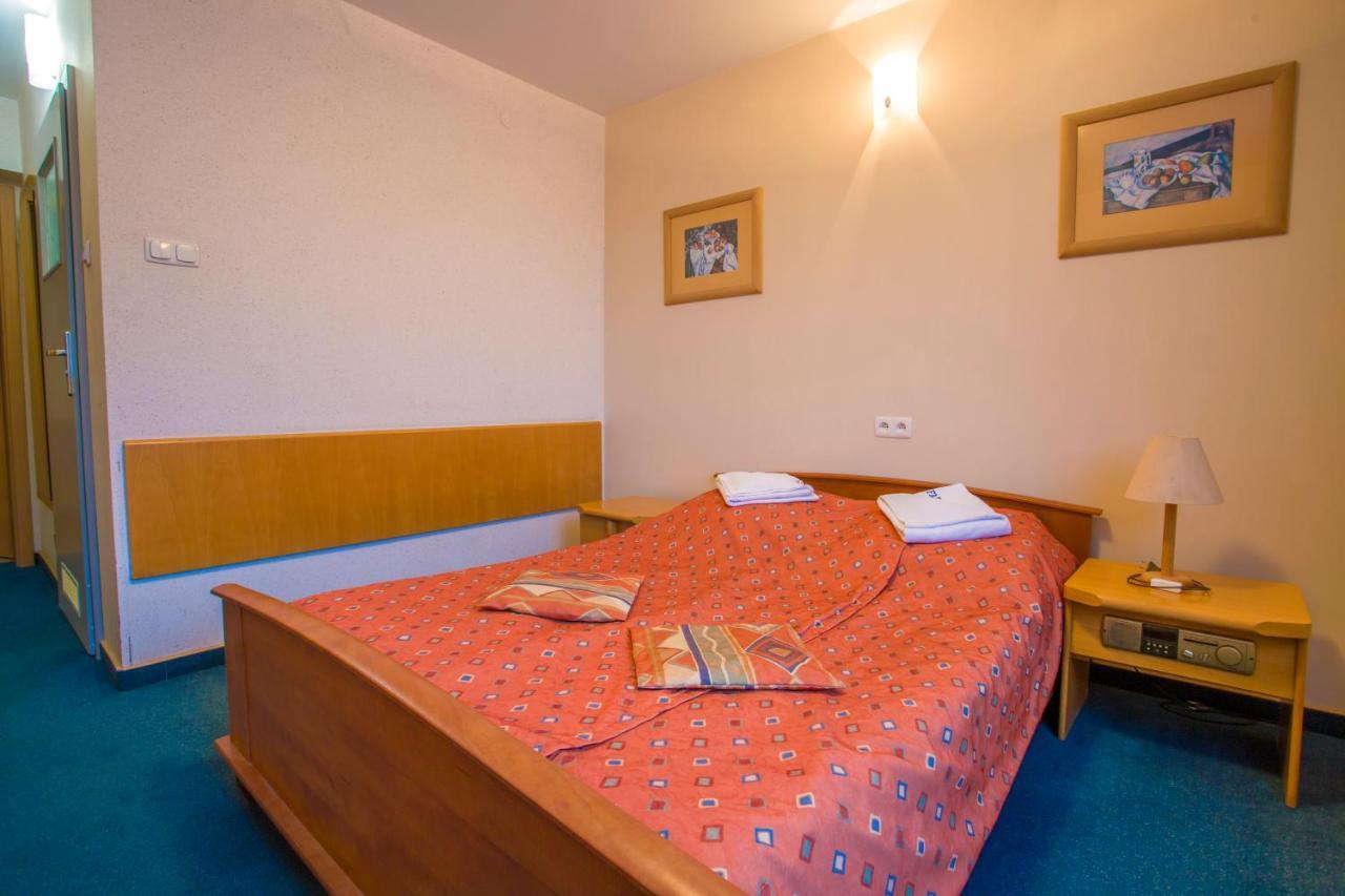 Farys - Swietna Lokalizacja, Sauna, Jacuzzi, Piekne Widoki Z Okien Krynica-Zdrój Kültér fotó